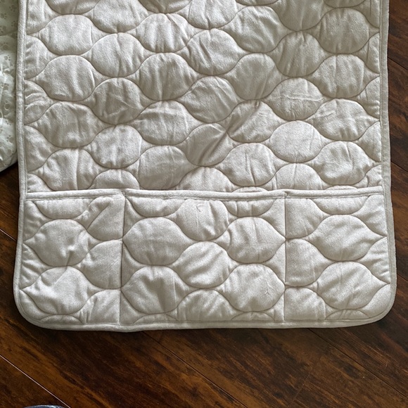 Quilted Pet Chair Cover - Picture 10 of 16